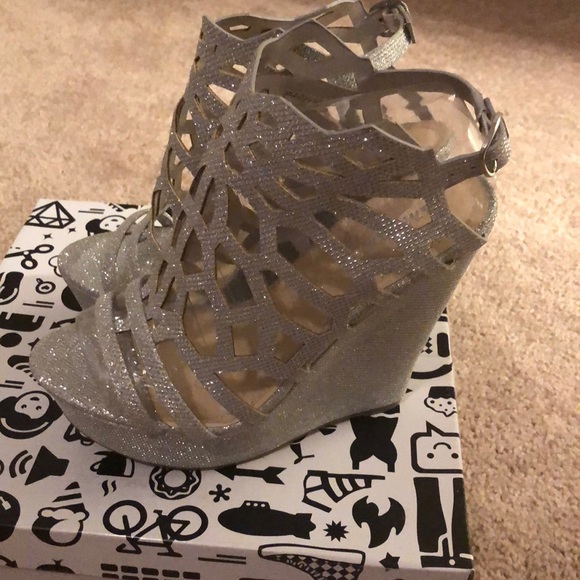 Wedges - Picture 1 of 7